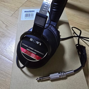 SONY MDR-CD900ST 유선 밀폐형 스튜디오 모니터링 헤드폰