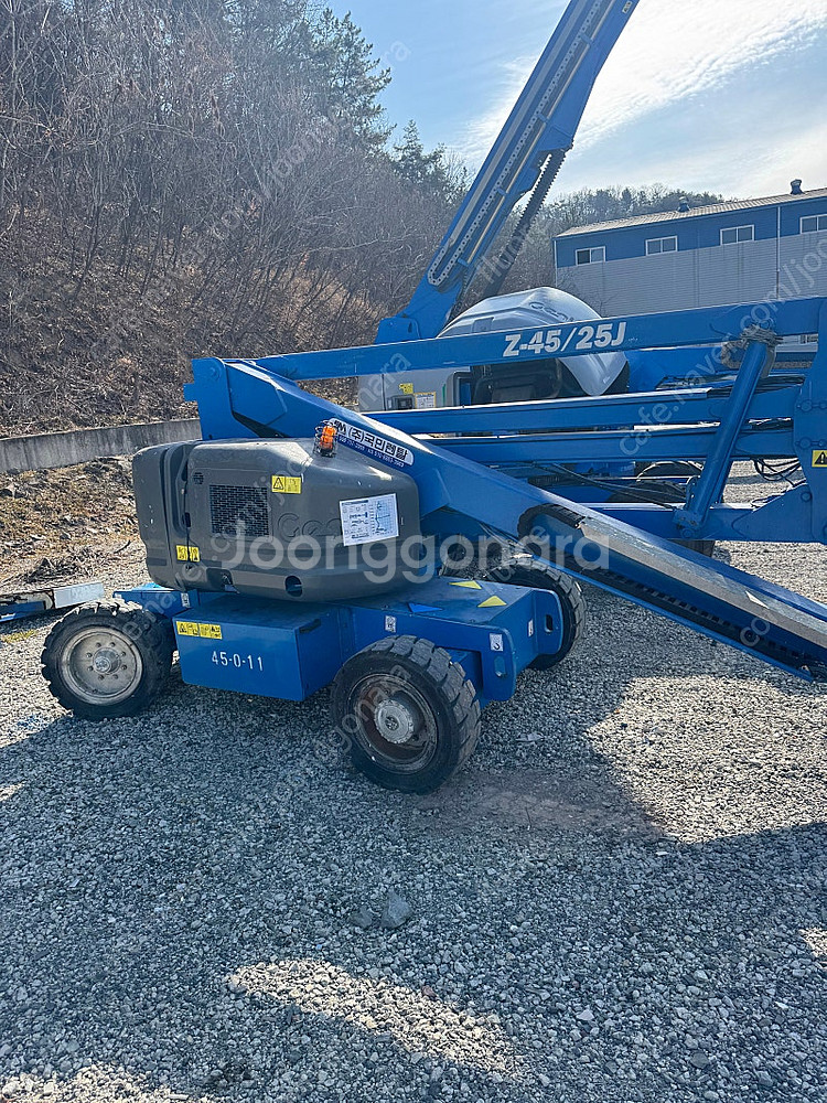 배터리 굴절형 고소작업대 Genie Z45--6