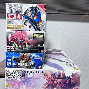 건프라 MG RX-78-2 건담 VER.20 (엑스포 한정 클리어), RG 22 시난주, HG 004 GPB-04B BEARGGUY (베어앗가이), MG MSN-04 SAZABI