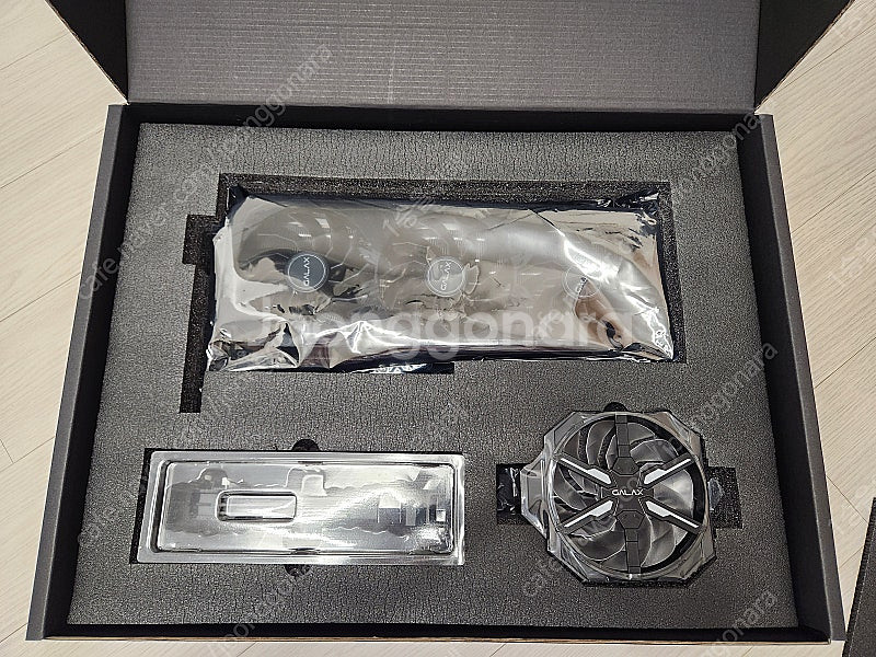 갤럭시 RTX4080 SG OC 16G 팝니다. (상태최상)--1