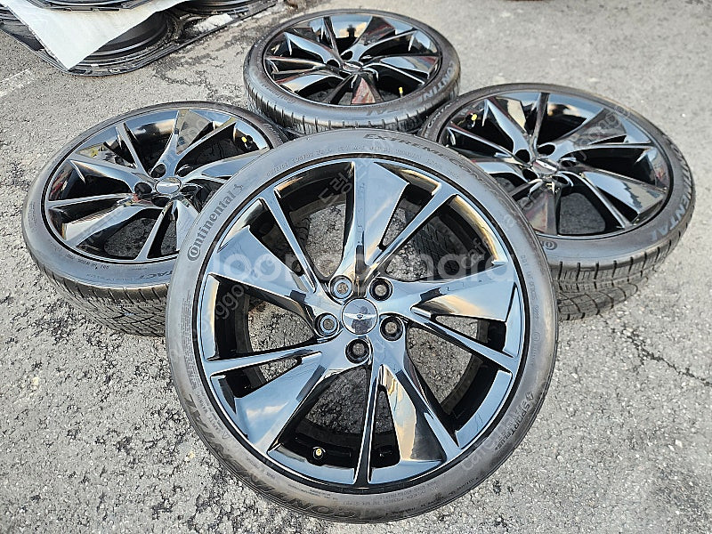 [판매] 제네시스 G70 페리 19인치 순정휠 타이어 세트 팝니다 225 40 19 255 35 19--0