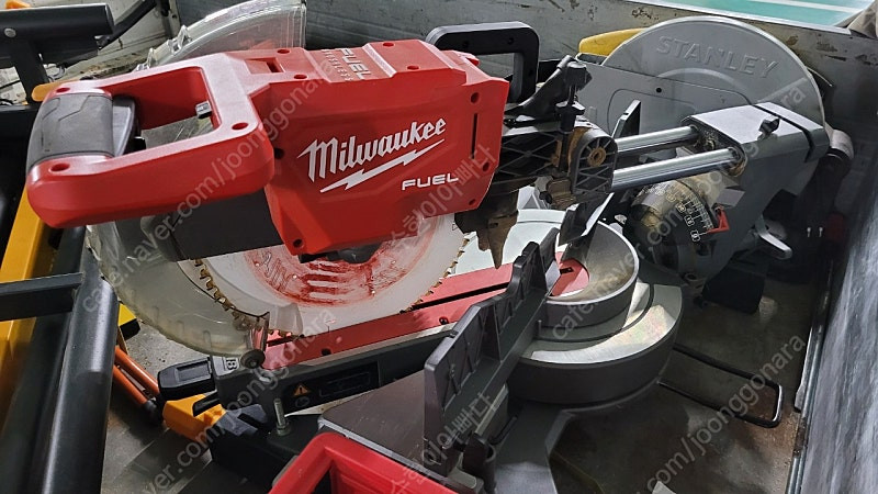 M18 FMS305 밀워키 충전슬라이딩 각도절단기 12인치 배어툴 판매합니다 이미지