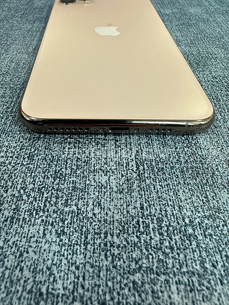 (자급제) 아이폰11프로맥스 256G 골드 가성비 상태좋은폰 32만원 판매해요--8