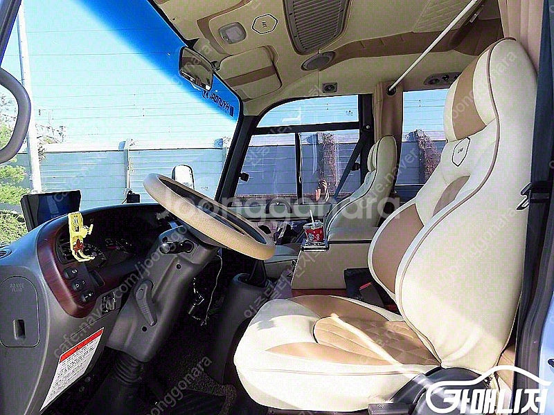 [중대형버스]카운티(e) 캠핑카 중고차 판매합니다--6