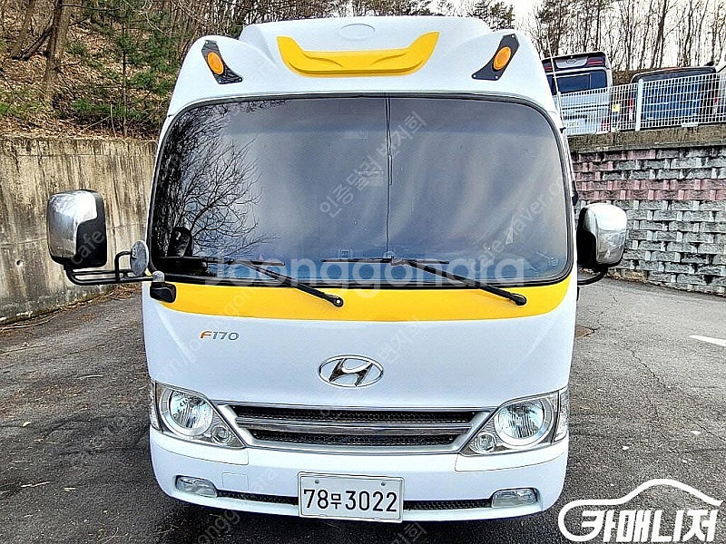 [중대형버스]뉴카운티 캠핑카 중고차 판매합니다--2