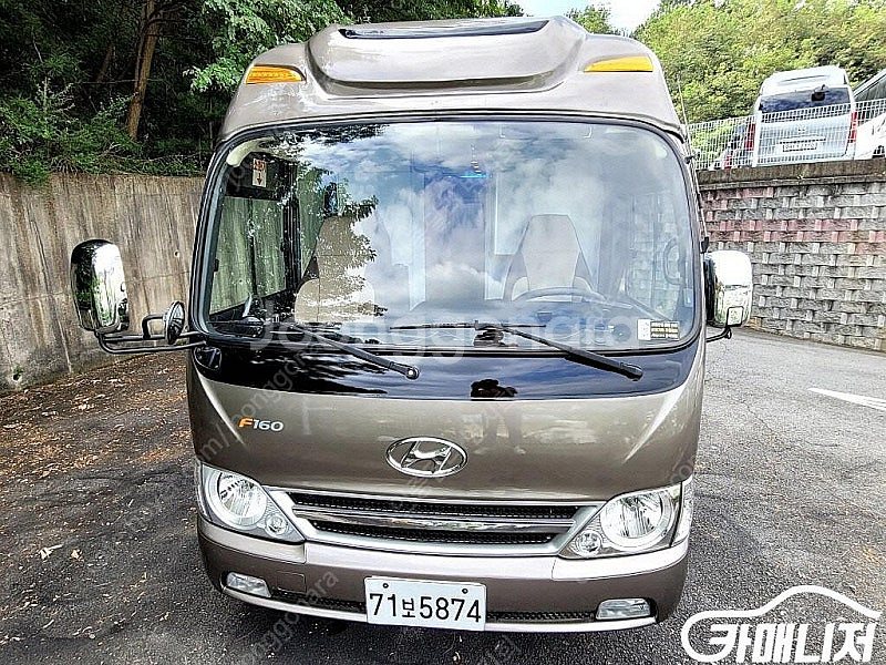 [중대형버스]뉴카운티 캠핑카 중고차 판매합니다--2