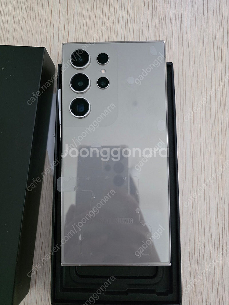 갤럭시s24 울트라 티타늄그레이 512GB 팝니다--2