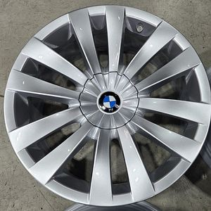 [판매] BMW 560LI F01 F02 F04 정품 20인치휠 한대분