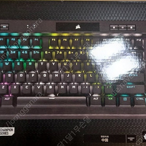 커세어 k70 rgb tkl 은축 팝니다