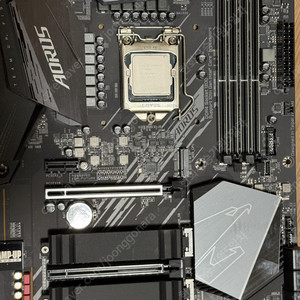 i7-10700f + Z490 Aorus Elite ac +시금치 16GB 판매합니다