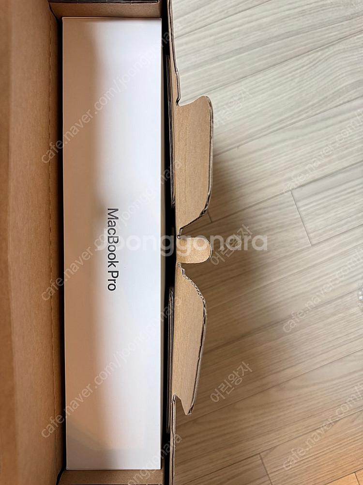 맥북프로 14 M4 16GB 512GB--2