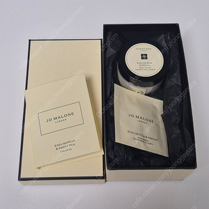 조말론 잉글리쉬 페어 앤 프리지아 바디크림 50ml+@ 팝니다.