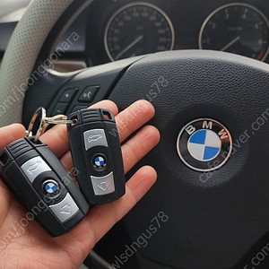 BMW E90 320i