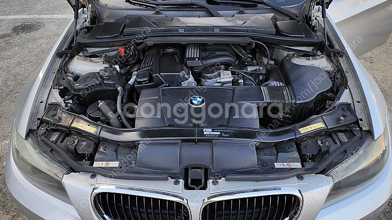 BMW E90 320i--5