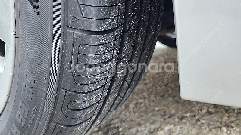 BMW E90 320i--6