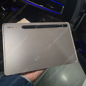 갤럭시 Tab S8 128GB WIFI 펜 포함 싸게 팝니다(눈에 띄는 기스없고 깨끗)