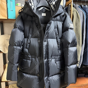 버버리 락우드 패딩 M 새 제품 Burberry Lockwood Puffer