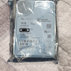 SEAGATE 16TB하드(IRONWOLF PRO) 미개봉 새제품(리퍼제품) as 26년3월까지가능