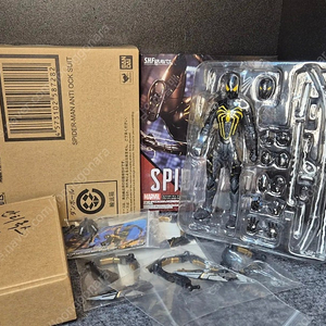 SHF 안티옥 슈트 스파이더맨 + 왈도