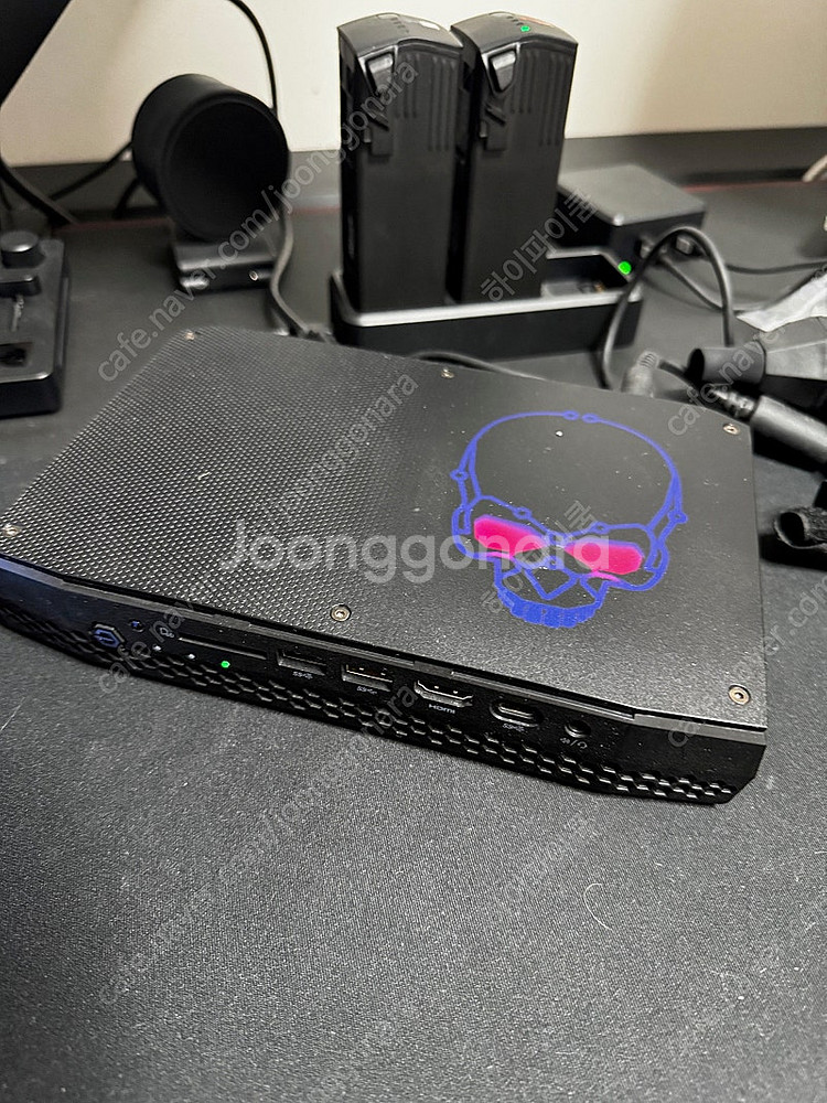 인텔 Nuc 8 하데스캐년입니다NUC8i7HNK--0