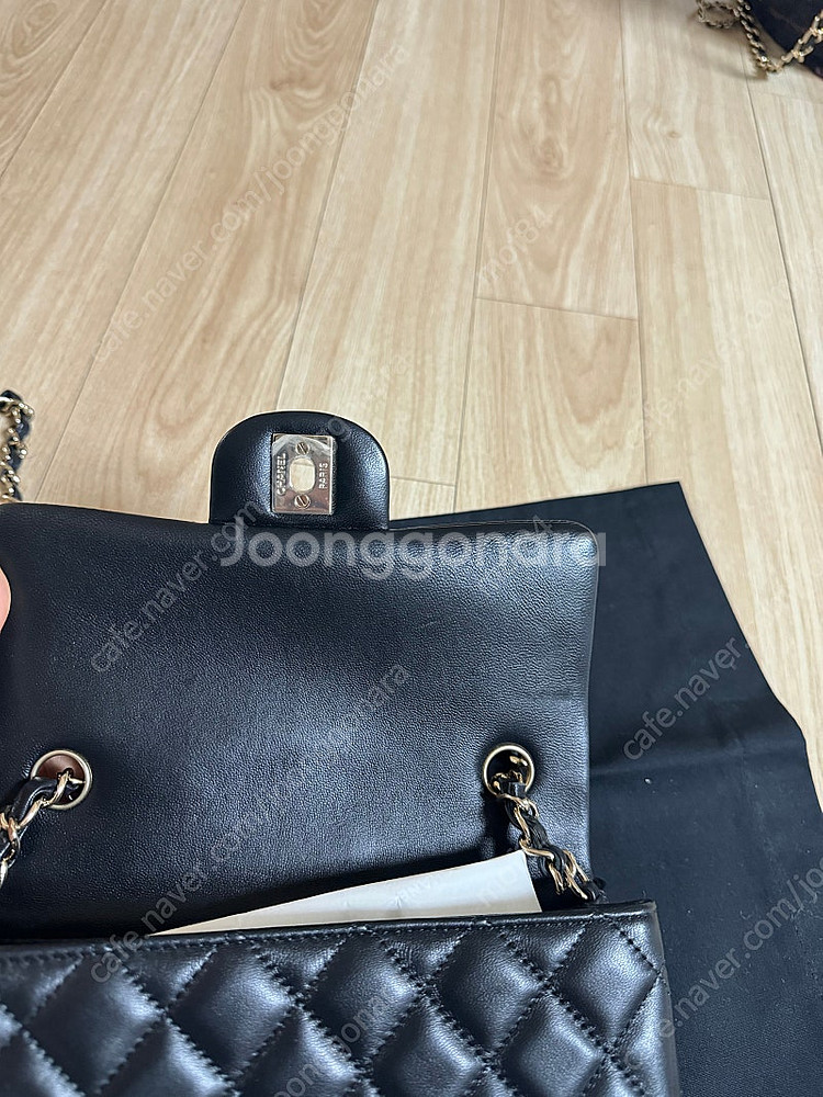 샤넬 뉴미니 30번대 팝니다--1