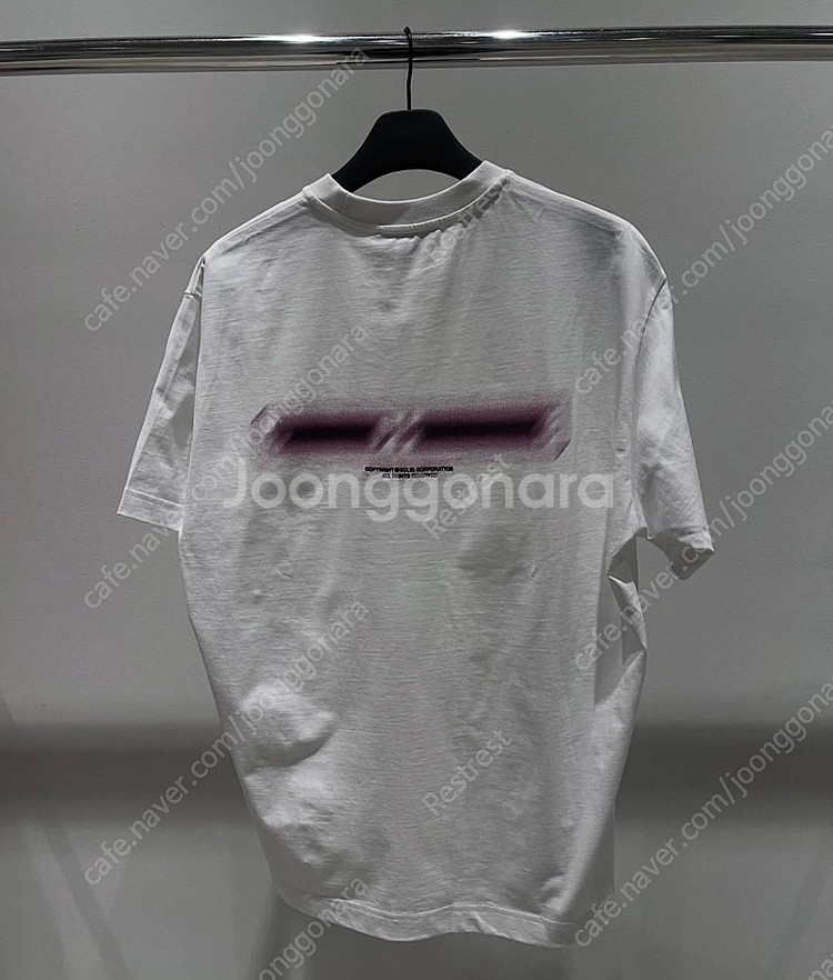 24ss 솔리드옴므 백로고 반팔티 팝니다.(새제품)--0