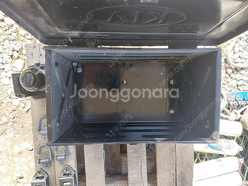 1톤화물차 하부공구함및 발판및 바걸이 작기--3