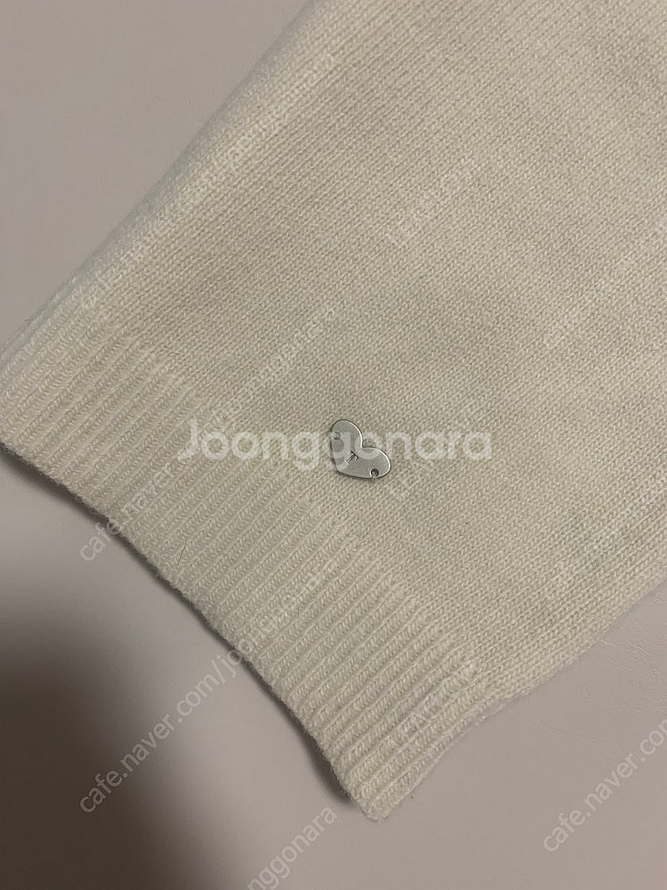 타낫 니트탑 아이보리 (새상품)--3