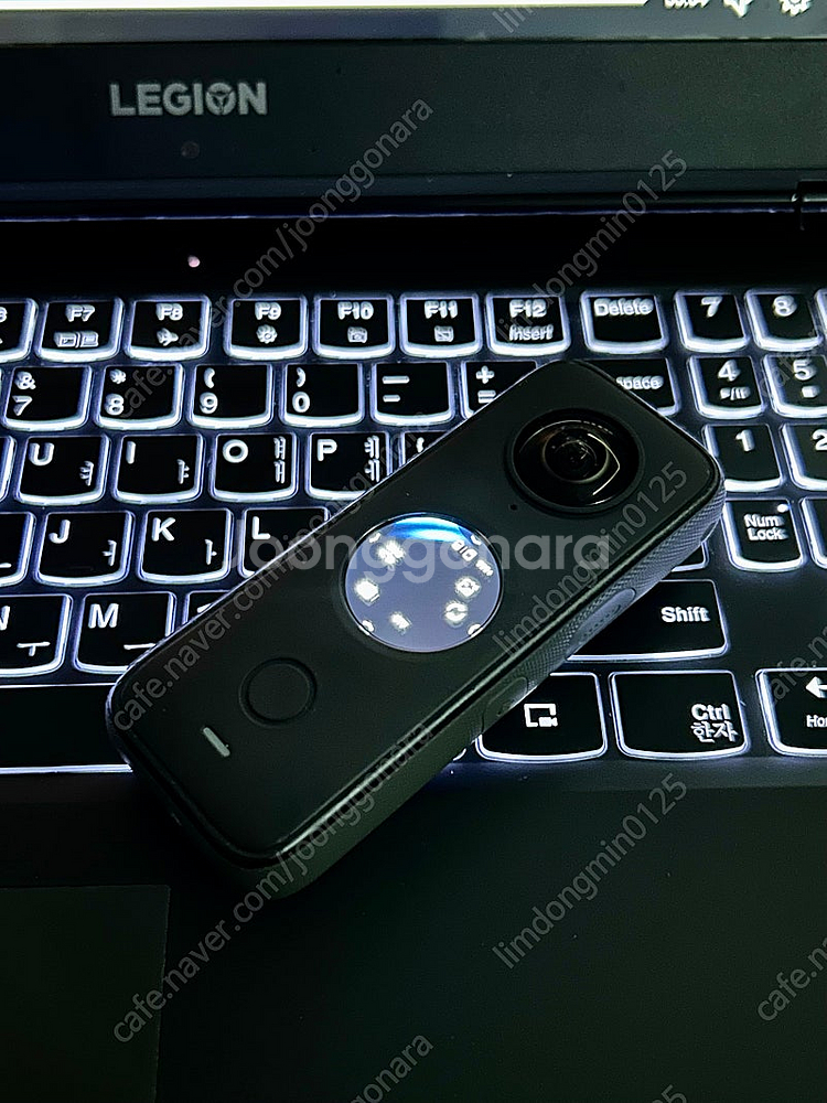 인스타360 X2 팝니다.--0