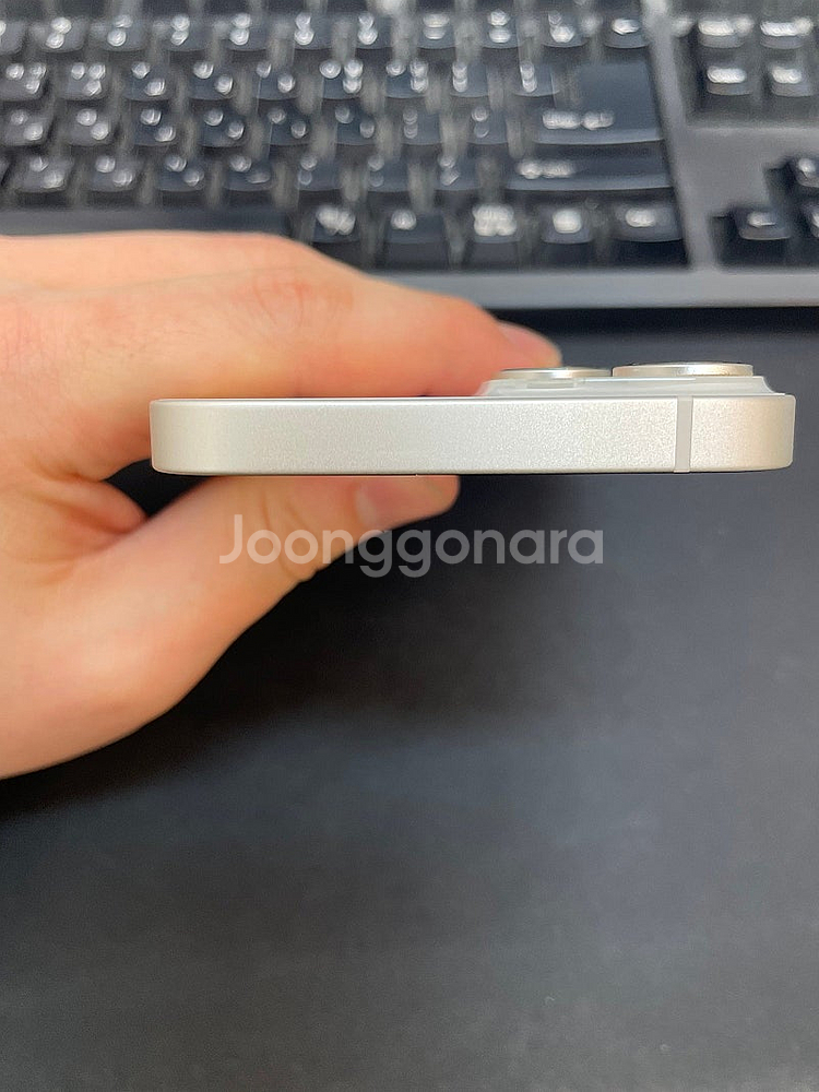 아이폰14 화이트 256GB 상태좋은 중고54만팝니다.--3