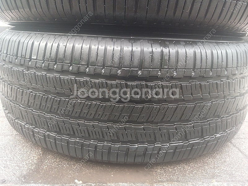225 55 17 한국타이어 키너지GT 두개 판매합니다--3