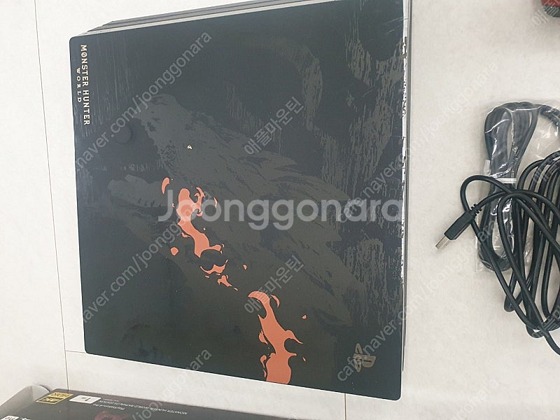 ps4 pro monster hunter 한정판--1