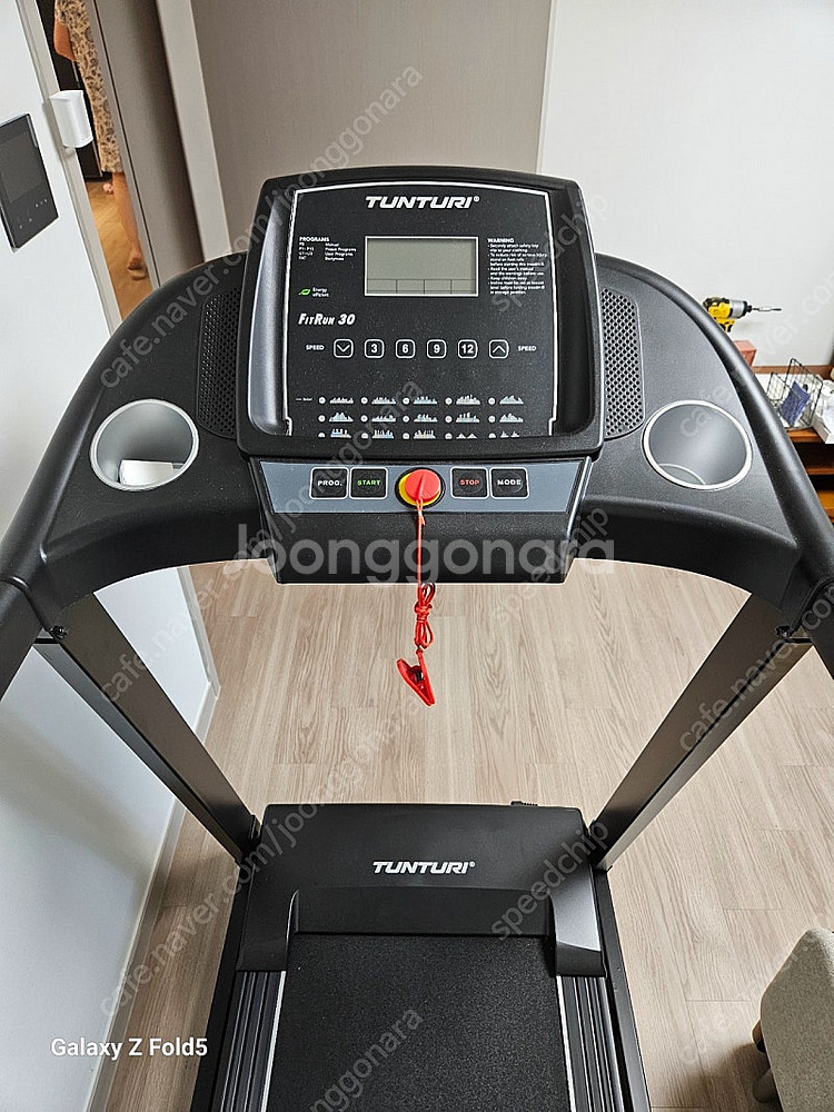 툰투리 TUNTURI FITRUN 30 런닝머신--0