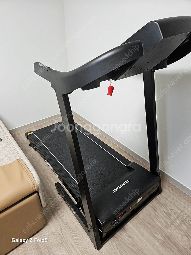 툰투리 TUNTURI FITRUN 30 런닝머신--1