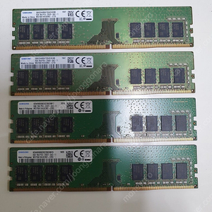 삼성램 ddr4 2666v, 8G 2개 2400t 8G 2개 각각 팝니다.