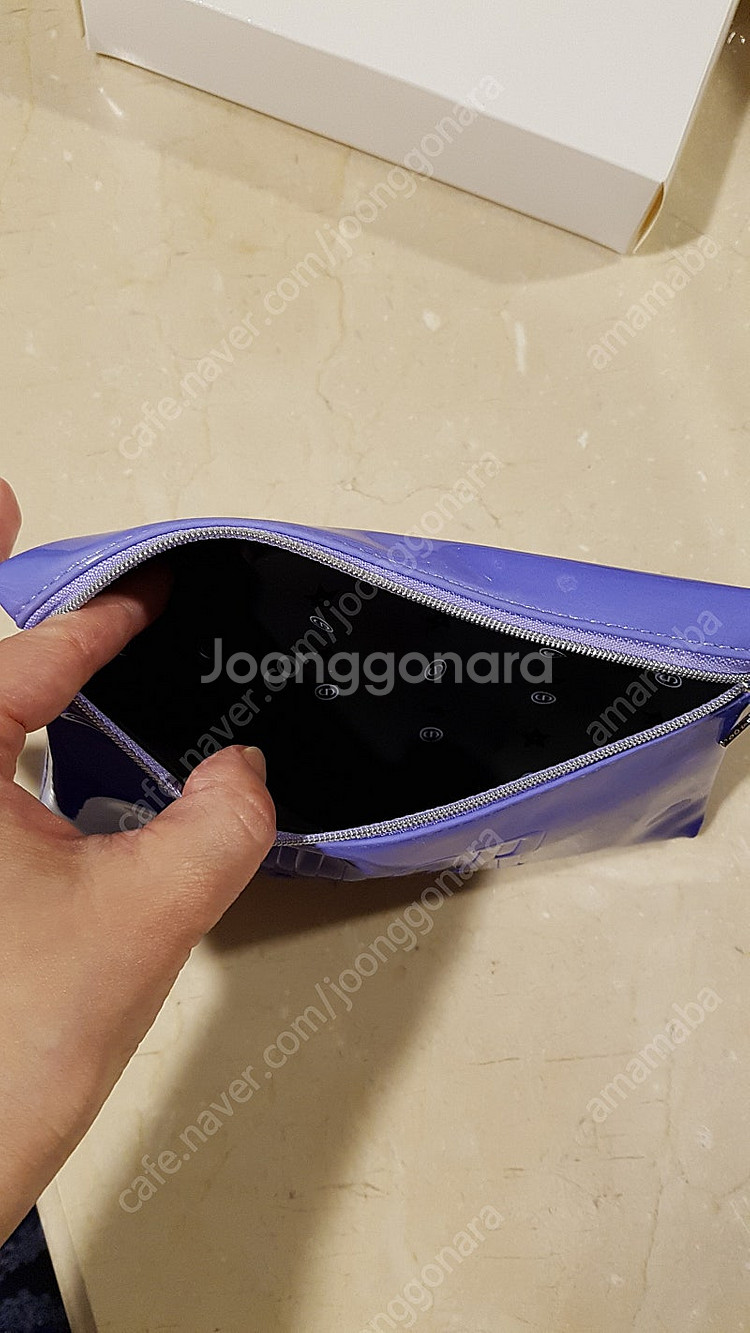디올 에나멜 파우치--1