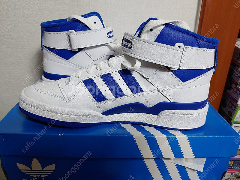 아디다스 포럼 미드 270mm(새상품, 화이트에 블루삼선)--4
