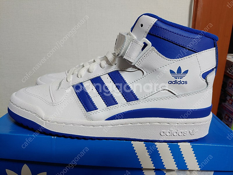 아디다스 포럼 미드 270mm(새상품, 화이트에 블루삼선)--5
