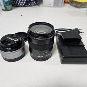 캐논 EOS M3용 EF-M 22mm F2 STM 미러리스 단렌즈, 18-50mm 줌렌즈, 충전기, 배터리 팝니다