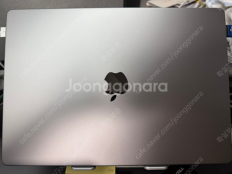 MacBook Pro 16 2021--1