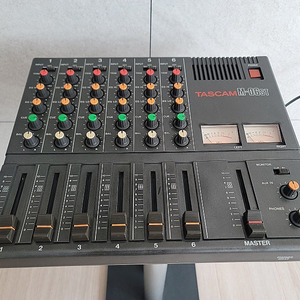 TASCAM 타스캄 M-06ST 아날로그 믹서