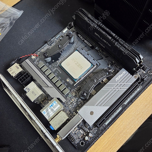 ASROCK A520M-ITX 메인보드+발리스틱스8x2 16g 3600mhz 판매합니다