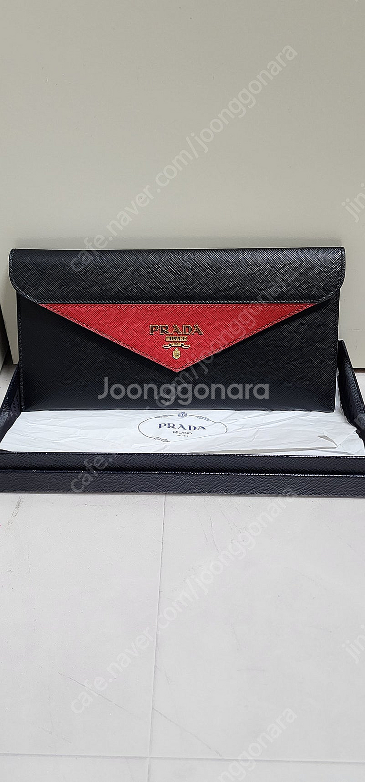 (최종가격) 프라다 엔벨롭 장지갑 클러치--0