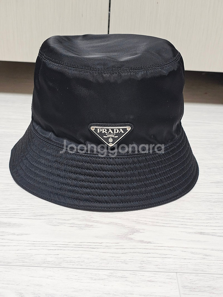 정품 남여공용 프라다 리나일론 버킷햇 M(58cm)--1