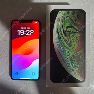 아이폰 XS MAX 64GB 스페이스그레이 A+ 급 판매 합니다.