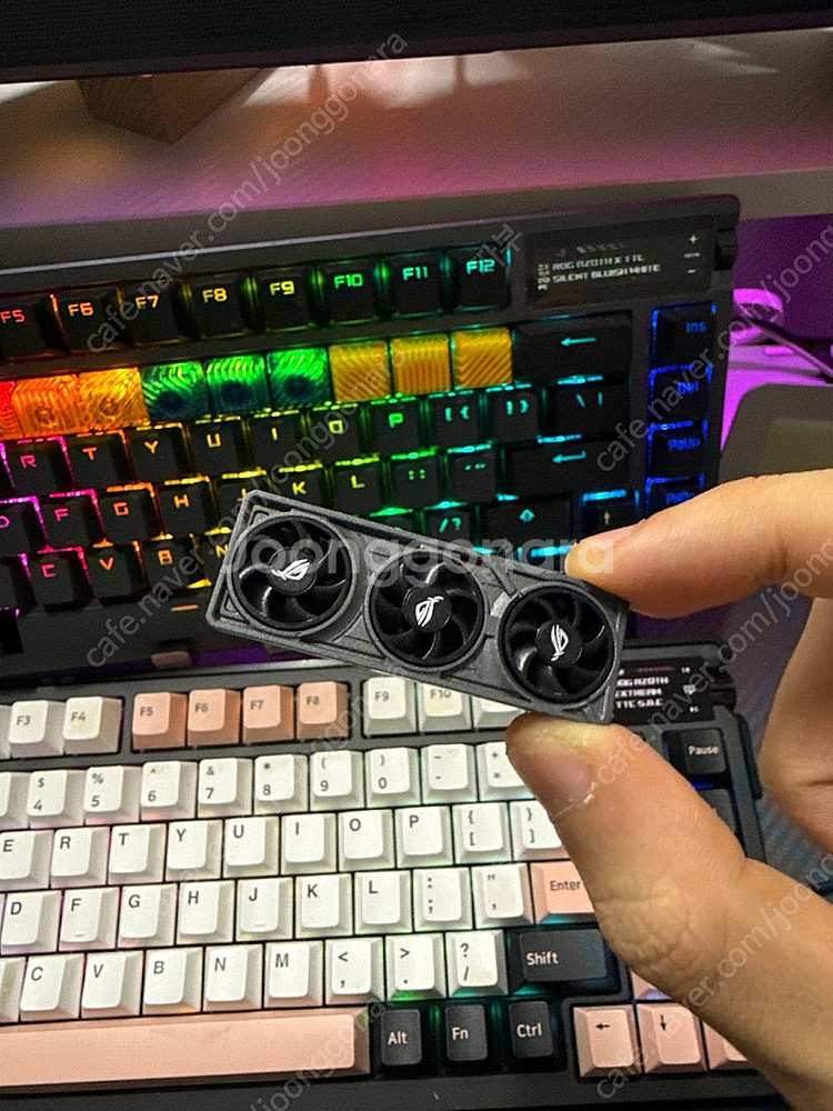 ASUS ROG 5080 5090 아스트랄 키캡 삽니다--0