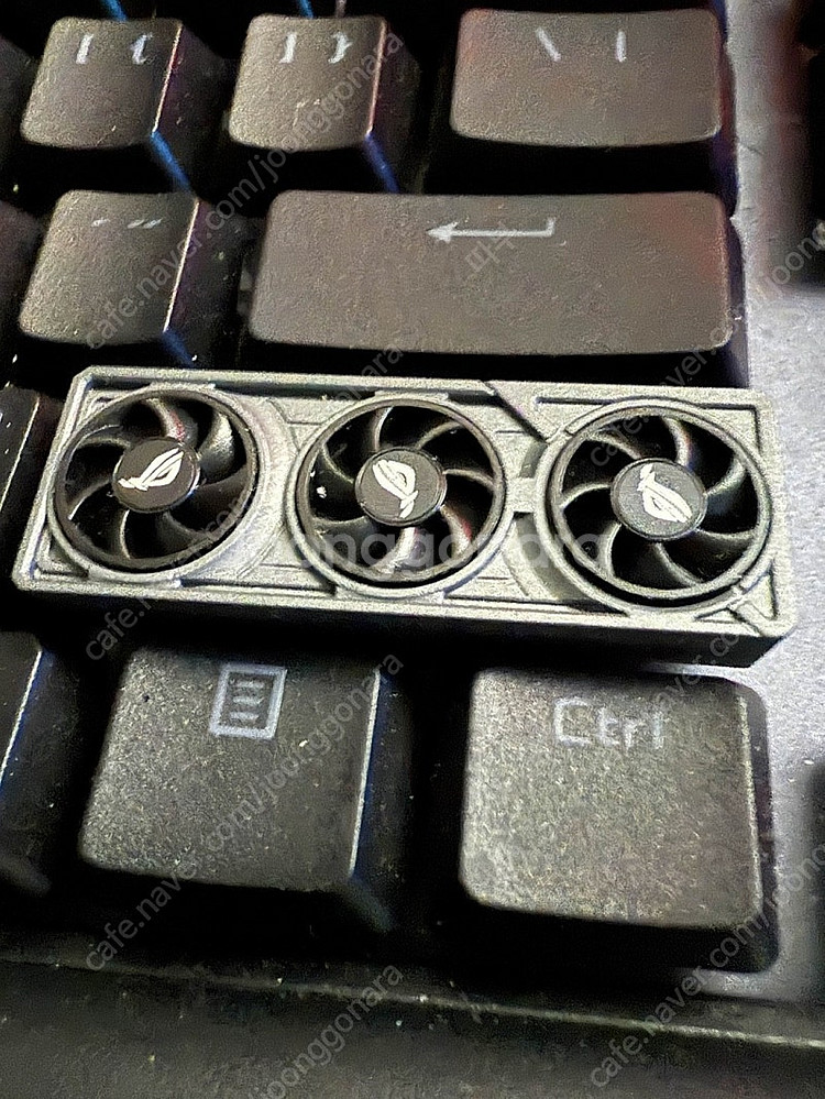 ASUS ROG 5080 5090 아스트랄 키캡 삽니다--1