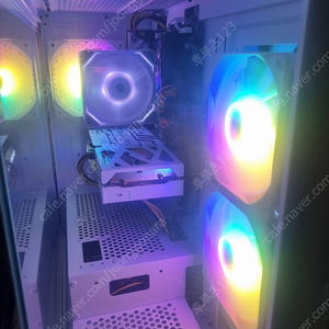개인 라이젠7500F + 4060ti + 32GB+1TB 화이트 게이밍 본체 팝니다.