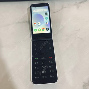 스타일폴더 화이트 32G 24년6월개통 새폰급 초S급 7만원 판매합니다!