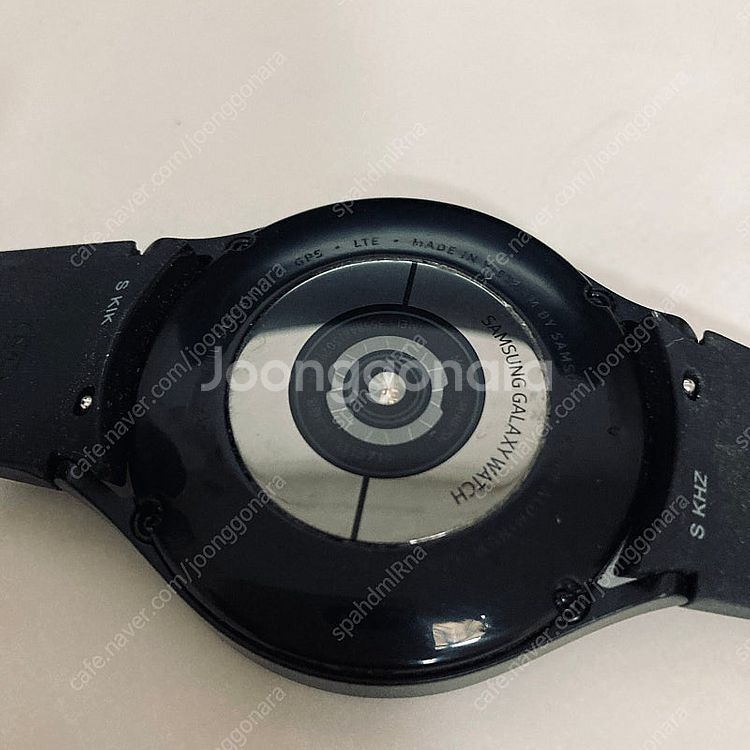 갤럭시 워치4 블랙 44mm 케이블포함 S급 6만5천원...--2